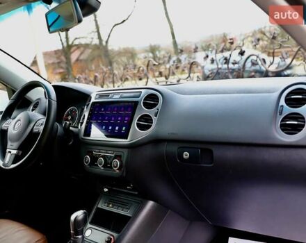 Белый Фольксваген Тигуан, объемом двигателя 2 л и пробегом 130 тыс. км за 16950 $, фото 67 на Automoto.ua