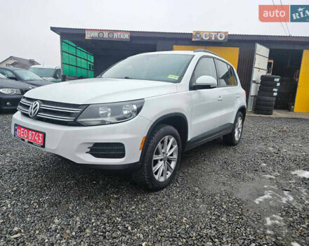 Білий Фольксваген Тігуан, об'ємом двигуна 1.98 л та пробігом 224 тис. км за 11990 $, фото 1 на Automoto.ua