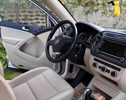 Белый Фольксваген Тигуан, объемом двигателя 1.98 л и пробегом 213 тыс. км за 12700 $, фото 1 на Automoto.ua