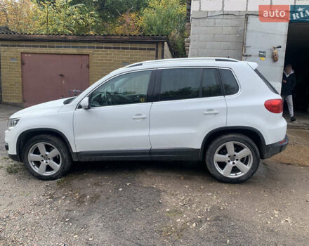 Белый Фольксваген Тигуан, объемом двигателя 1.97 л и пробегом 135 тыс. км за 14000 $, фото 7 на Automoto.ua