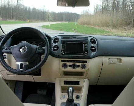 Белый Фольксваген Тигуан, объемом двигателя 2 л и пробегом 75 тыс. км за 9800 $, фото 8 на Automoto.ua