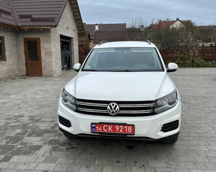 Білий Фольксваген Тігуан, об'ємом двигуна 2 л та пробігом 205 тис. км за 10250 $, фото 3 на Automoto.ua