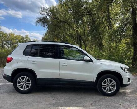 Белый Фольксваген Тигуан, объемом двигателя 1.97 л и пробегом 184 тыс. км за 12400 $, фото 3 на Automoto.ua