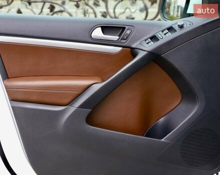 Белый Фольксваген Тигуан, объемом двигателя 2 л и пробегом 130 тыс. км за 16950 $, фото 54 на Automoto.ua