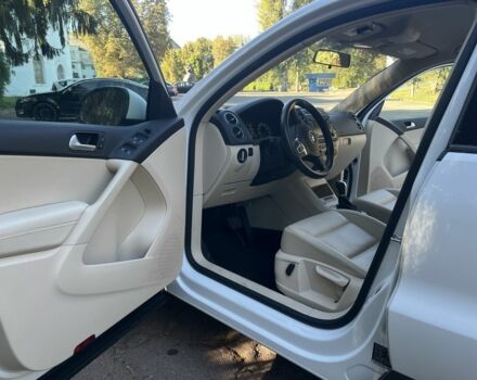 Белый Фольксваген Тигуан, объемом двигателя 2 л и пробегом 52 тыс. км за 14000 $, фото 20 на Automoto.ua