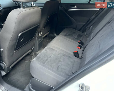 Белый Фольксваген Тигуан, объемом двигателя 1.97 л и пробегом 111 тыс. км за 17000 $, фото 24 на Automoto.ua