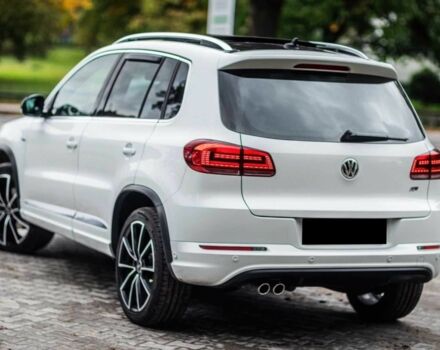 Белый Фольксваген Тигуан, объемом двигателя 2 л и пробегом 119 тыс. км за 6000 $, фото 4 на Automoto.ua