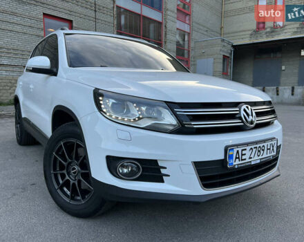 Белый Фольксваген Тигуан, объемом двигателя 1.97 л и пробегом 111 тыс. км за 17000 $, фото 2 на Automoto.ua