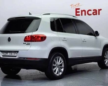 Белый Фольксваген Тигуан, объемом двигателя 2 л и пробегом 137 тыс. км за 13500 $, фото 1 на Automoto.ua