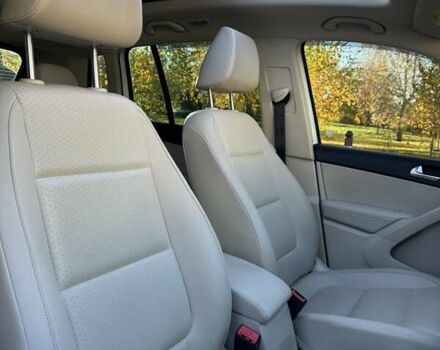 Белый Фольксваген Тигуан, объемом двигателя 1.98 л и пробегом 148 тыс. км за 13800 $, фото 28 на Automoto.ua