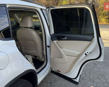 Белый Фольксваген Тигуан, объемом двигателя 1.98 л и пробегом 190 тыс. км за 14500 $, фото 9 на Automoto.ua