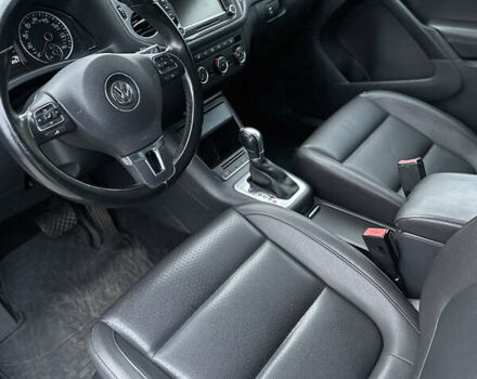 Білий Фольксваген Тігуан, об'ємом двигуна 2 л та пробігом 205 тис. км за 10250 $, фото 15 на Automoto.ua