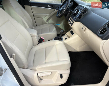 Белый Фольксваген Тигуан, объемом двигателя 2 л и пробегом 147 тыс. км за 13900 $, фото 34 на Automoto.ua