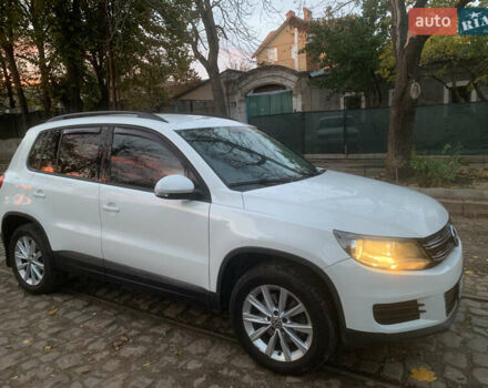 Білий Фольксваген Тігуан, об'ємом двигуна 1.98 л та пробігом 232 тис. км за 11000 $, фото 2 на Automoto.ua