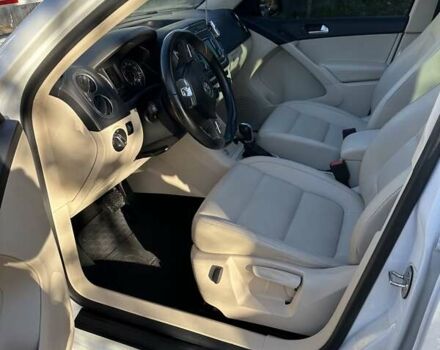 Белый Фольксваген Тигуан, объемом двигателя 1.98 л и пробегом 148 тыс. км за 13800 $, фото 24 на Automoto.ua