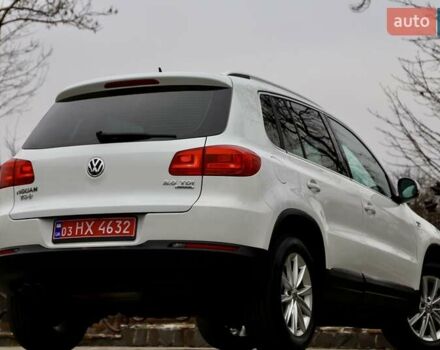 Белый Фольксваген Тигуан, объемом двигателя 2 л и пробегом 130 тыс. км за 16950 $, фото 42 на Automoto.ua