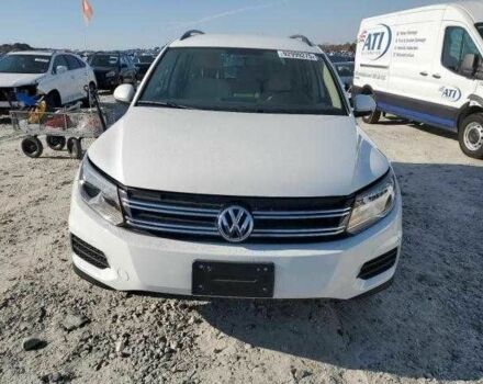 Белый Фольксваген Тигуан, объемом двигателя 2 л и пробегом 81 тыс. км за 2000 $, фото 4 на Automoto.ua