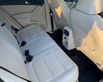 Білий Фольксваген Тігуан, об'ємом двигуна 2 л та пробігом 127 тис. км за 9500 $, фото 7 на Automoto.ua