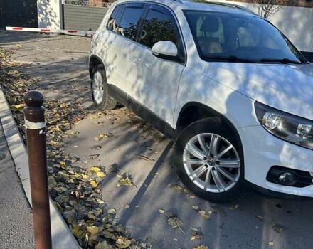 Белый Фольксваген Тигуан, объемом двигателя 1.98 л и пробегом 148 тыс. км за 13800 $, фото 2 на Automoto.ua