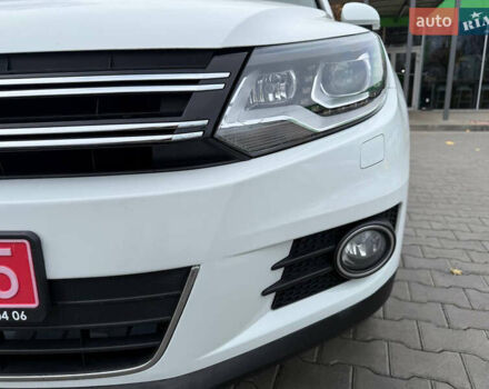 Білий Фольксваген Тігуан, об'ємом двигуна 2 л та пробігом 151 тис. км за 15300 $, фото 16 на Automoto.ua