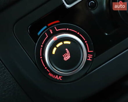 Белый Фольксваген Тигуан, объемом двигателя 2 л и пробегом 130 тыс. км за 16950 $, фото 103 на Automoto.ua