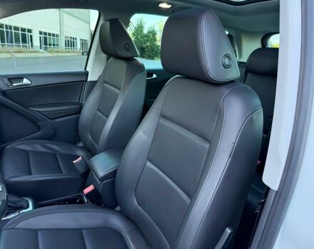 Білий Фольксваген Тігуан, об'ємом двигуна 2 л та пробігом 72 тис. км за 5400 $, фото 9 на Automoto.ua