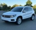 Білий Фольксваген Тігуан, об'ємом двигуна 2 л та пробігом 72 тис. км за 5400 $, фото 2 на Automoto.ua