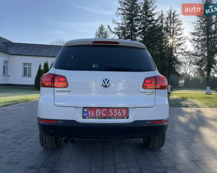 Белый Фольксваген Тигуан, объемом двигателя 2 л и пробегом 283 тыс. км за 10700 $, фото 68 на Automoto.ua