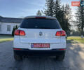 Белый Фольксваген Тигуан, объемом двигателя 2 л и пробегом 283 тыс. км за 10700 $, фото 68 на Automoto.ua