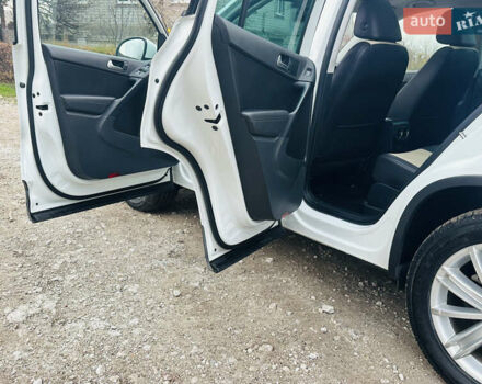 Белый Фольксваген Тигуан, объемом двигателя 1.98 л и пробегом 241 тыс. км за 11800 $, фото 24 на Automoto.ua