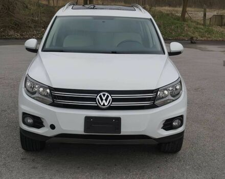 Белый Фольксваген Тигуан, объемом двигателя 2 л и пробегом 75 тыс. км за 9800 $, фото 1 на Automoto.ua
