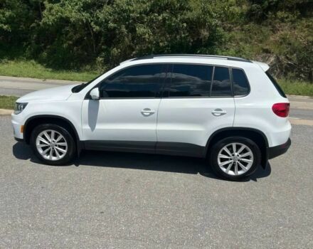 Белый Фольксваген Тигуан, объемом двигателя 2 л и пробегом 78 тыс. км за 9900 $, фото 3 на Automoto.ua