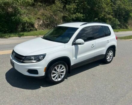 Белый Фольксваген Тигуан, объемом двигателя 2 л и пробегом 78 тыс. км за 9900 $, фото 2 на Automoto.ua