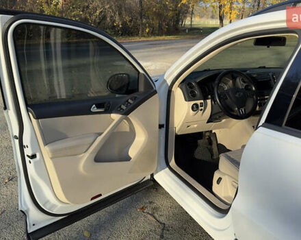 Белый Фольксваген Тигуан, объемом двигателя 1.98 л и пробегом 190 тыс. км за 14500 $, фото 6 на Automoto.ua