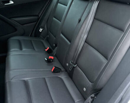 Білий Фольксваген Тігуан, об'ємом двигуна 2 л та пробігом 205 тис. км за 10250 $, фото 28 на Automoto.ua