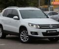 Белый Фольксваген Тигуан, объемом двигателя 1.97 л и пробегом 104 тыс. км за 18500 $, фото 1 на Automoto.ua