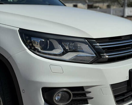 Білий Фольксваген Тігуан, об'ємом двигуна 2 л та пробігом 265 тис. км за 18200 $, фото 7 на Automoto.ua