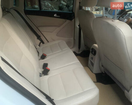 Білий Фольксваген Тігуан, об'ємом двигуна 1.98 л та пробігом 232 тис. км за 11000 $, фото 10 на Automoto.ua