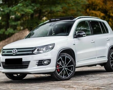 Белый Фольксваген Тигуан, объемом двигателя 2 л и пробегом 119 тыс. км за 6000 $, фото 1 на Automoto.ua