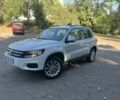 Белый Фольксваген Тигуан, объемом двигателя 2 л и пробегом 52 тыс. км за 14000 $, фото 1 на Automoto.ua