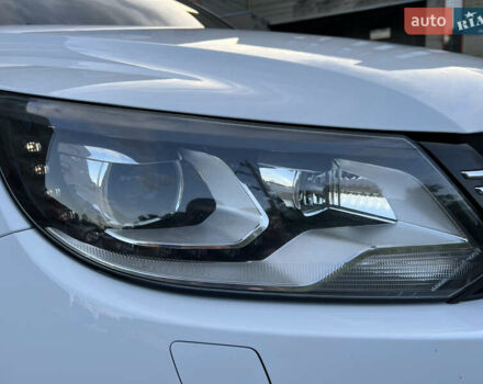 Белый Фольксваген Тигуан, объемом двигателя 1.97 л и пробегом 111 тыс. км за 17000 $, фото 1 на Automoto.ua