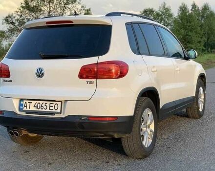 Білий Фольксваген Тігуан, об'ємом двигуна 2 л та пробігом 127 тис. км за 9500 $, фото 2 на Automoto.ua
