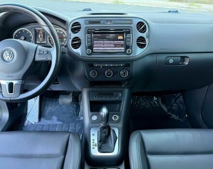 Білий Фольксваген Тігуан, об'ємом двигуна 2 л та пробігом 72 тис. км за 5400 $, фото 10 на Automoto.ua