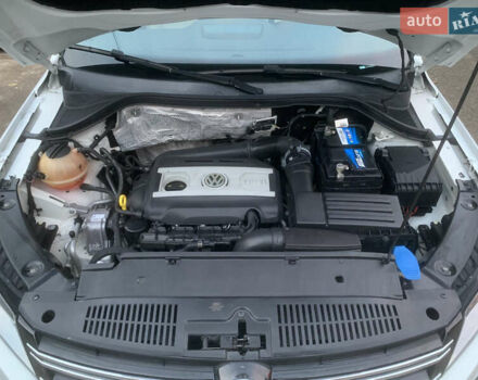 Білий Фольксваген Тігуан, об'ємом двигуна 1.98 л та пробігом 232 тис. км за 11000 $, фото 12 на Automoto.ua