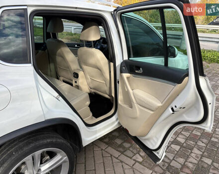 Белый Фольксваген Тигуан, объемом двигателя 2 л и пробегом 147 тыс. км за 13900 $, фото 31 на Automoto.ua