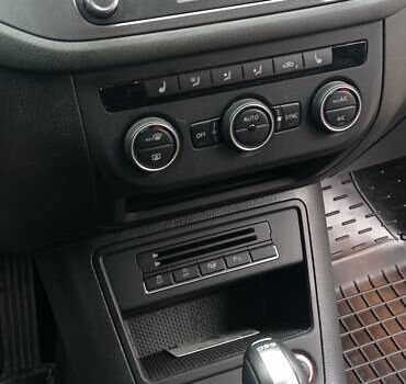 Белый Фольксваген Тигуан, объемом двигателя 1.97 л и пробегом 117 тыс. км за 18200 $, фото 5 на Automoto.ua