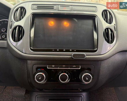 Білий Фольксваген Тігуан, об'ємом двигуна 2 л та пробігом 151 тис. км за 15300 $, фото 33 на Automoto.ua