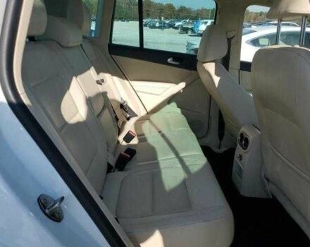 Белый Фольксваген Тигуан, объемом двигателя 2 л и пробегом 81 тыс. км за 2000 $, фото 10 на Automoto.ua