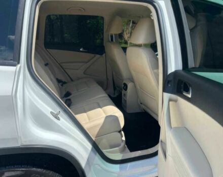 Белый Фольксваген Тигуан, объемом двигателя 2 л и пробегом 78 тыс. км за 9900 $, фото 10 на Automoto.ua