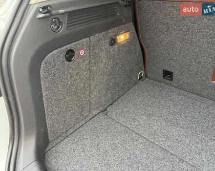 Білий Фольксваген Тігуан, об'ємом двигуна 2 л та пробігом 151 тис. км за 15300 $, фото 38 на Automoto.ua